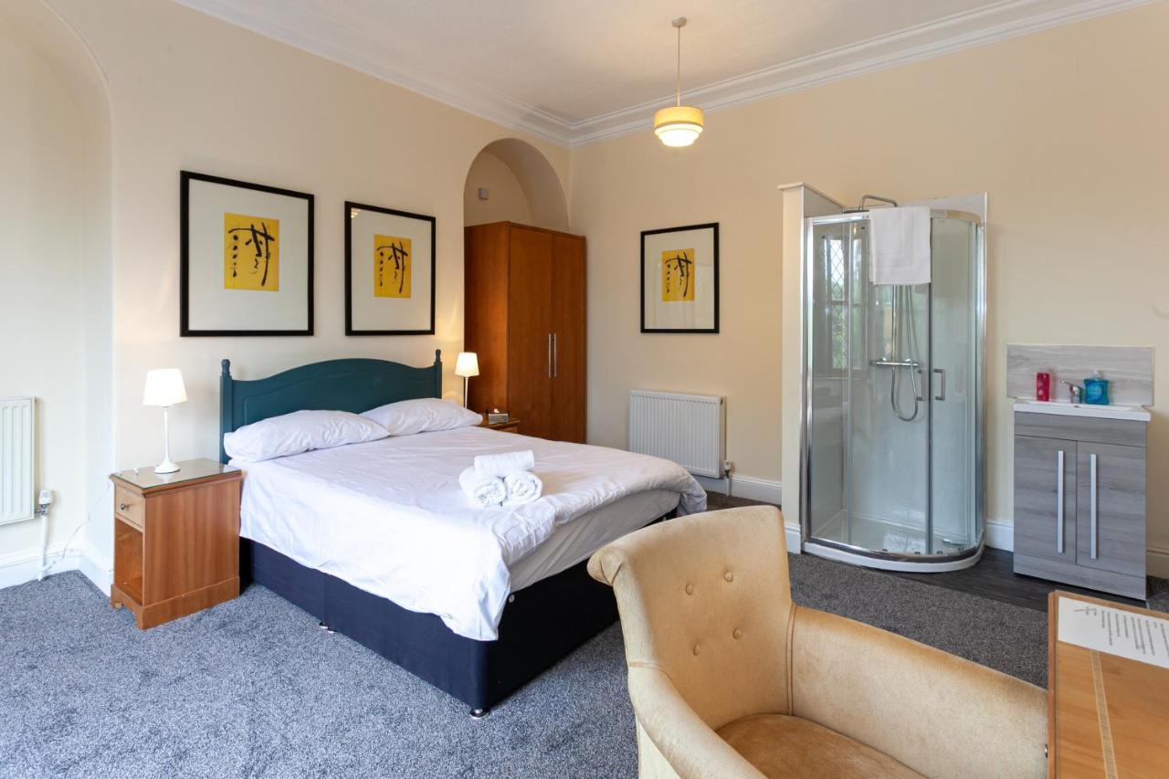 Townhouse No 12 Hotel ฮัดเดอร์สฟิลด์ ภายนอก รูปภาพ
